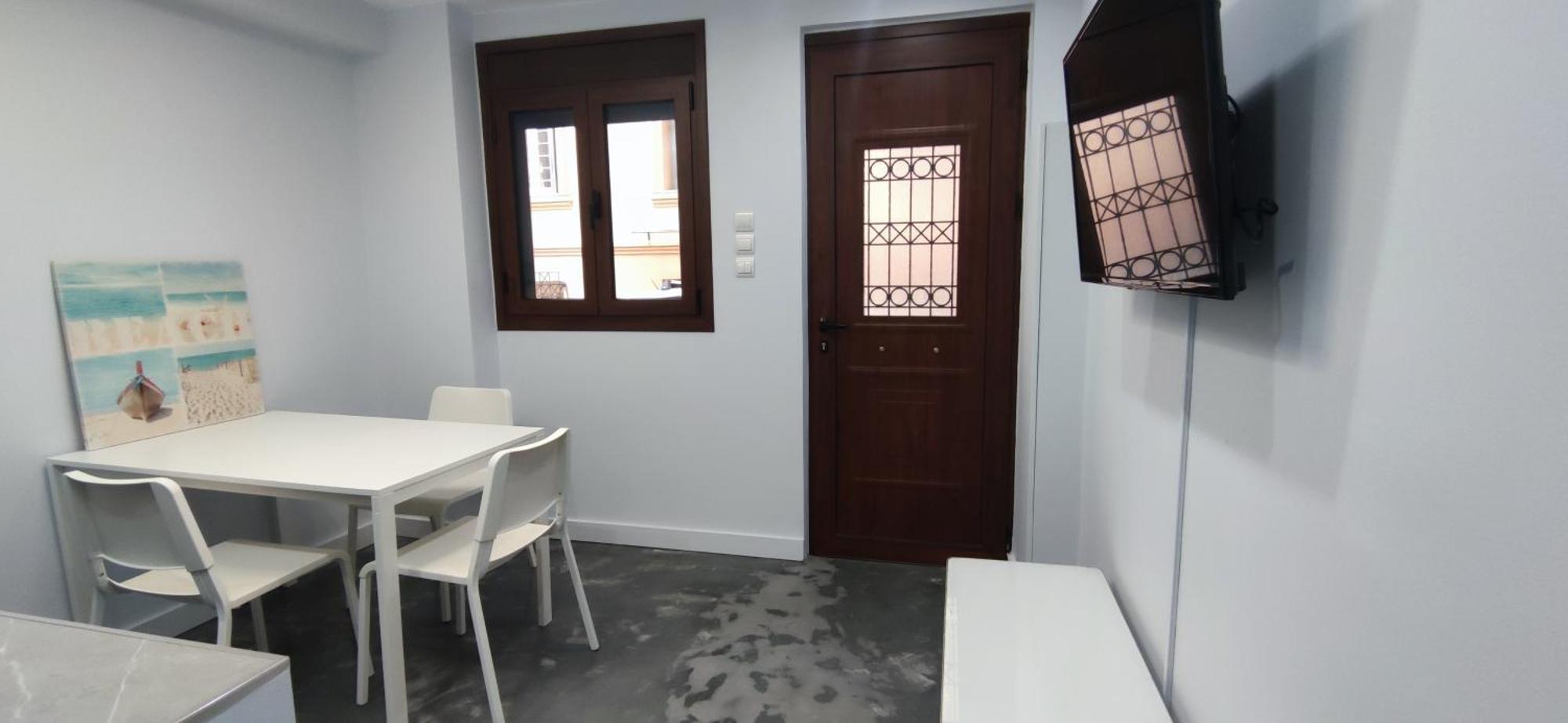 New Apartment With A Separate Entrance Near The Subway. Athena Bagian luar foto