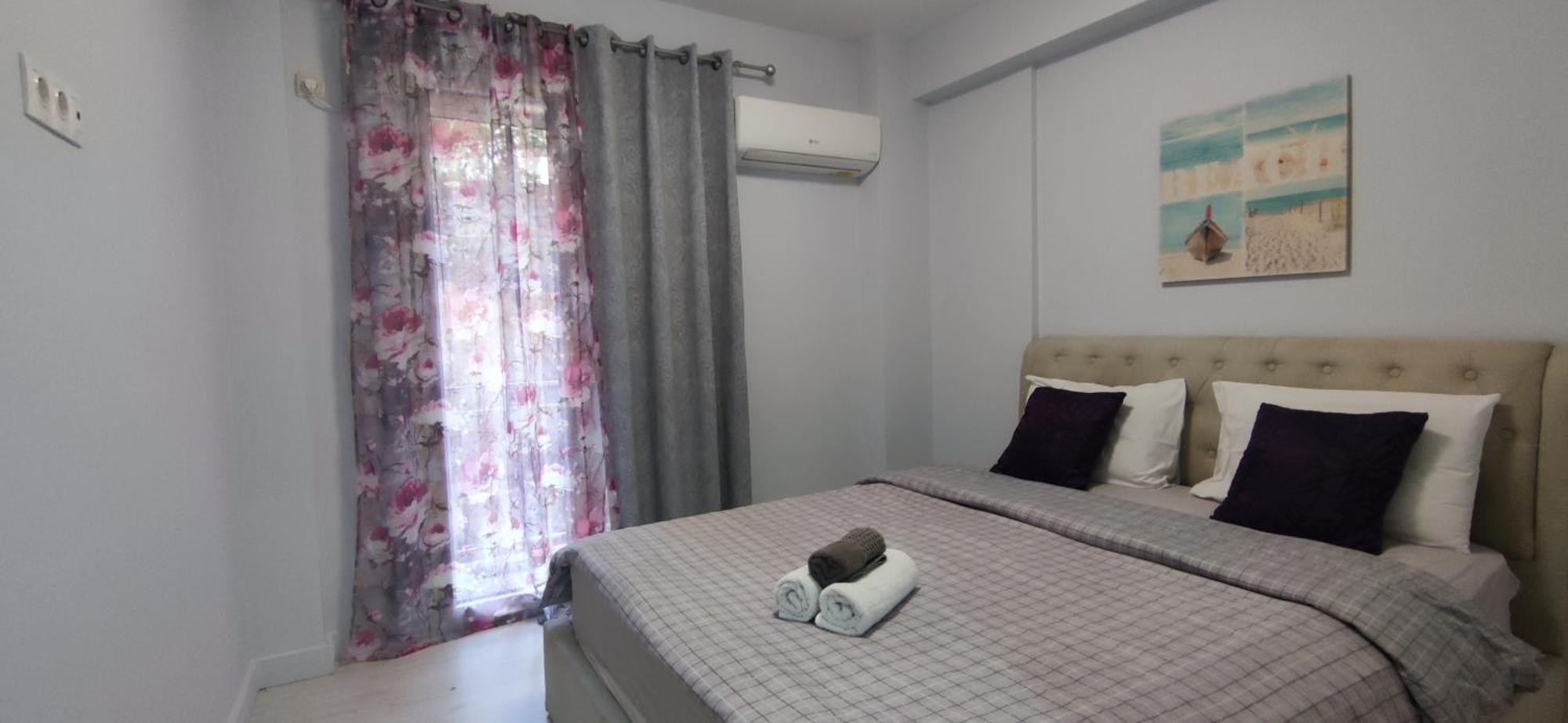 New Apartment With A Separate Entrance Near The Subway. Athena Bagian luar foto