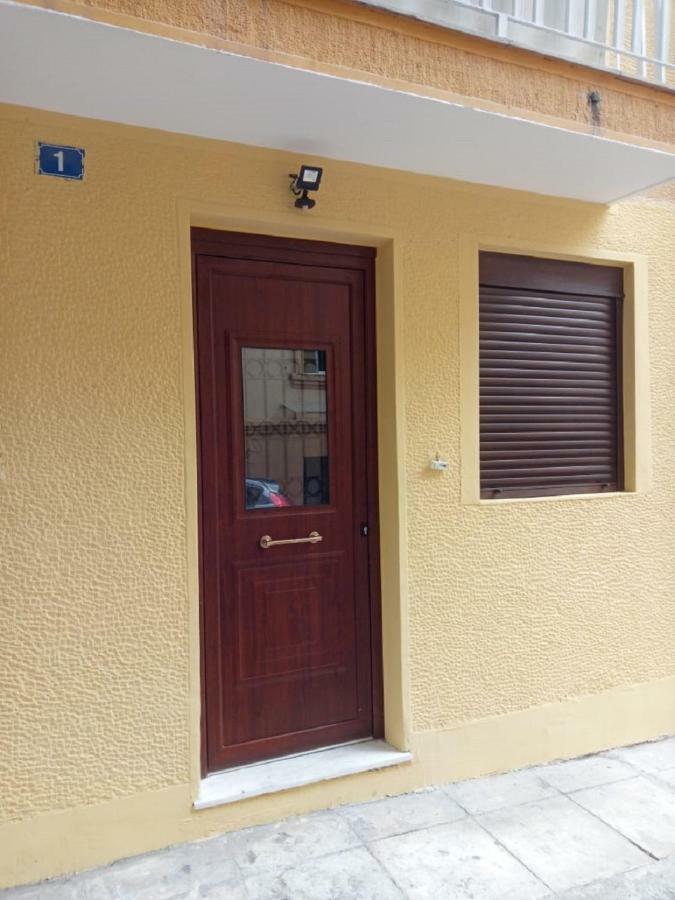 New Apartment With A Separate Entrance Near The Subway. Athena Bagian luar foto
